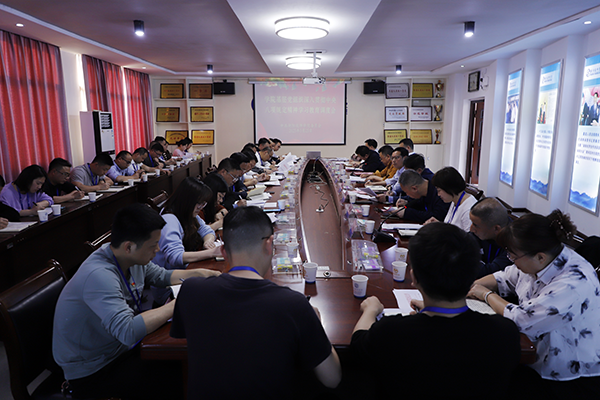 學院召開基層黨組織深入貫徹中央八項規(guī)定精神學習教育調度會